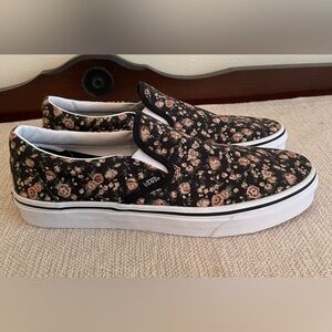 Vans NWOT Rose Dreams Size 10.5 W and 9 M